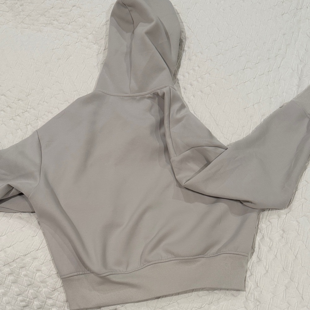 Uniqlo Light Gray Zip-Up Hoodie Jacket - Picture 2 of 2